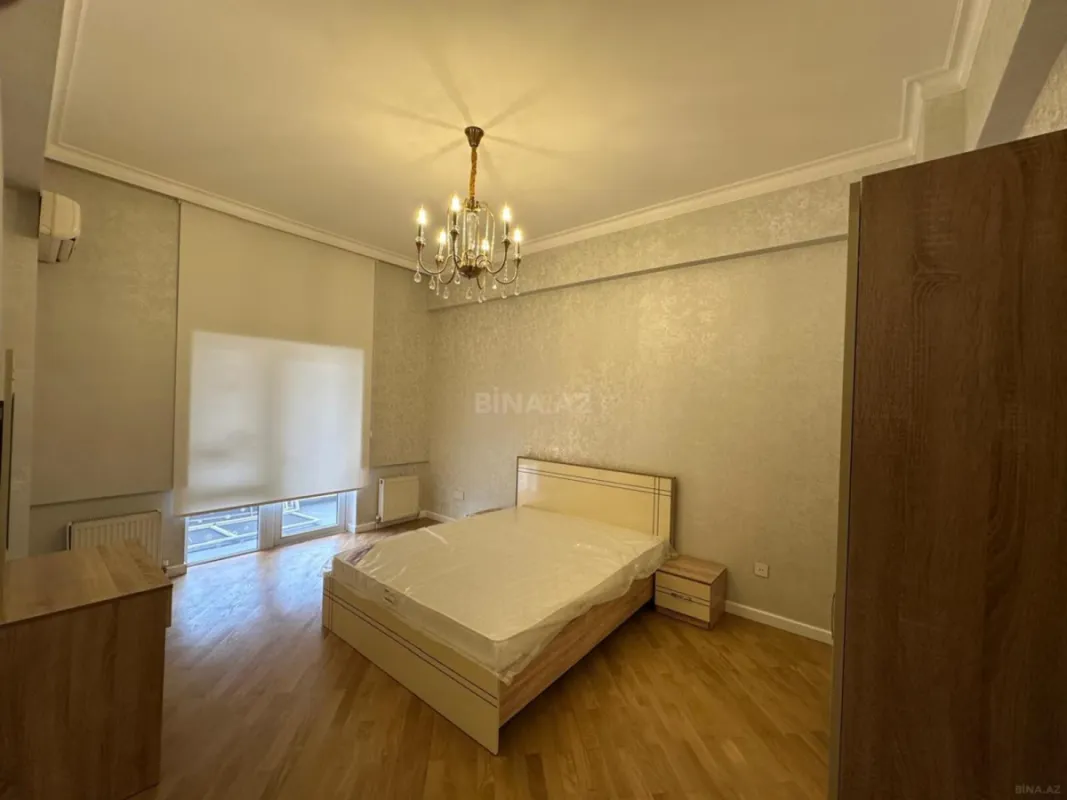 Kirayə verilir 3 otaqlı mənzil 150 m²