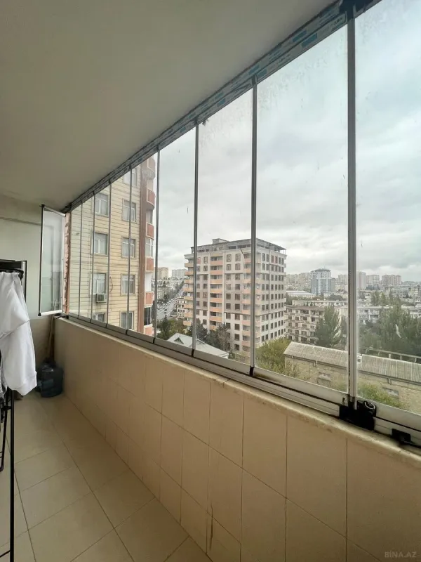 Satılır 3 otaqlı mənzil 130 m²