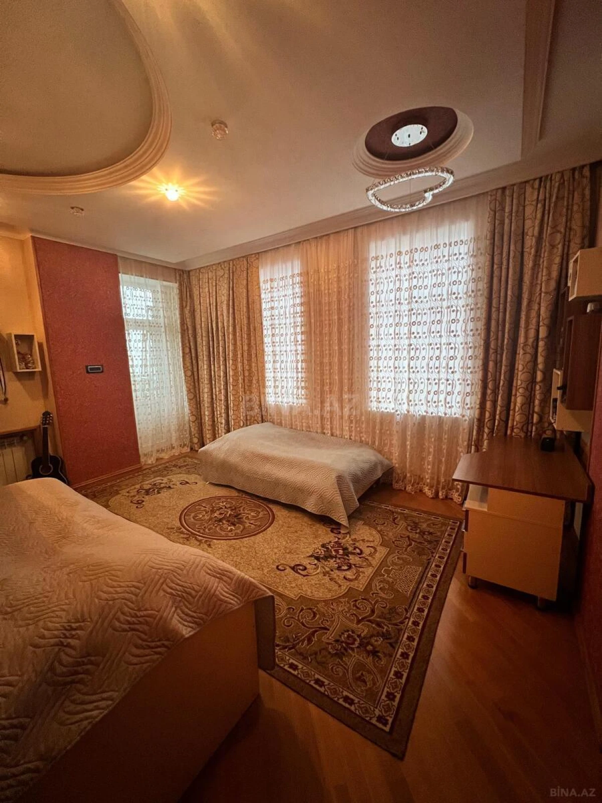 Satılır 3 otaqlı mənzil 130 m²