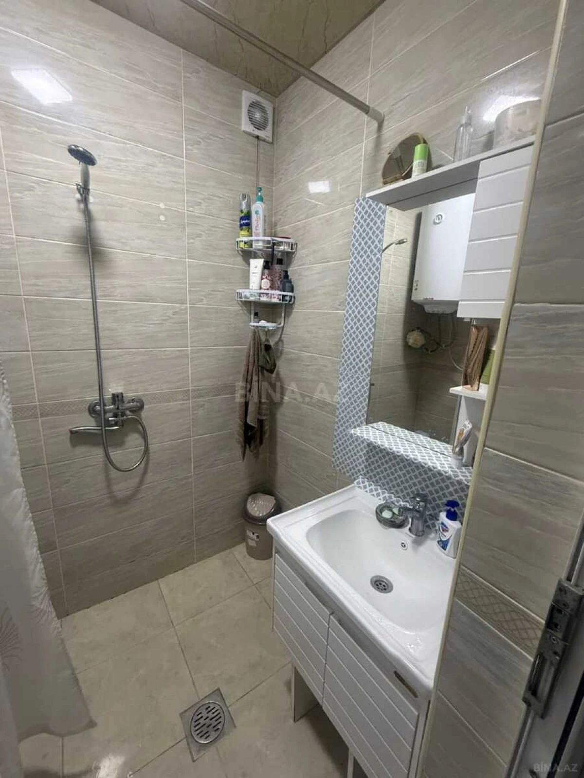 Satılır 2 otaqlı mənzil 60 m²