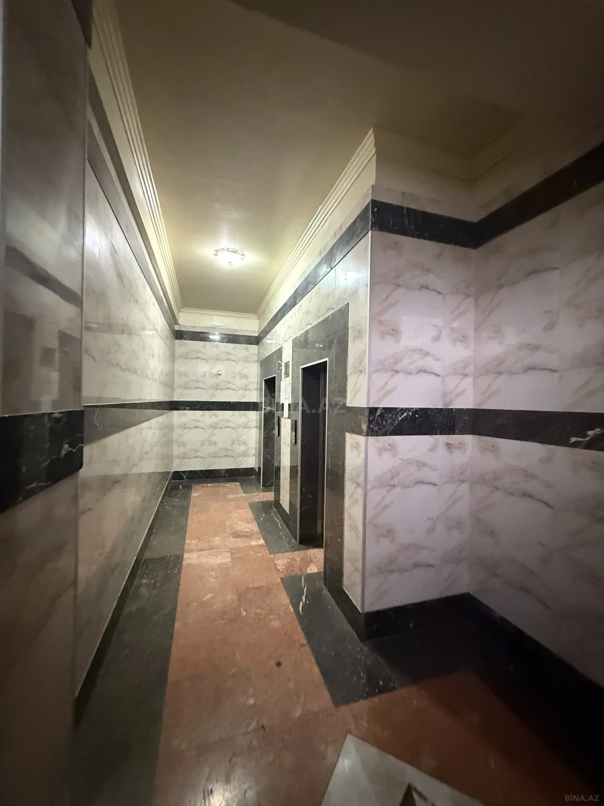 Kirayə verilir 2 otaqlı mənzil 65 m²