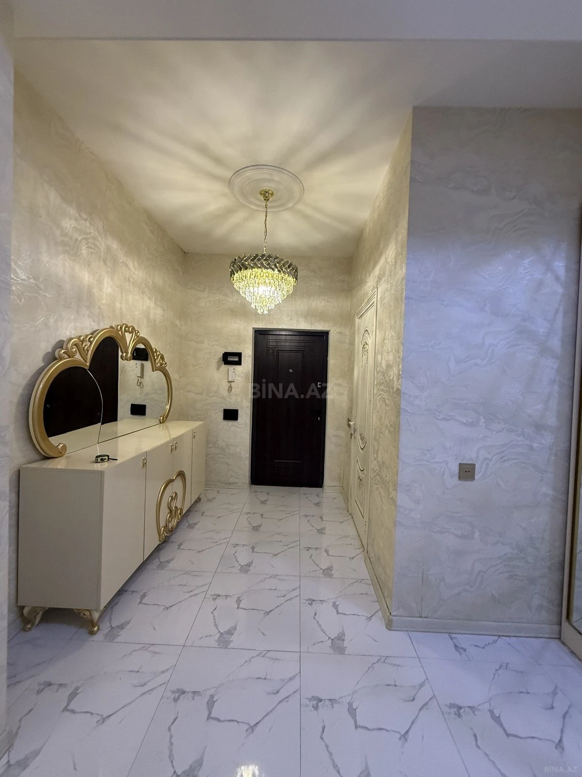 Kirayə verilir 2 otaqlı mənzil 65 m²