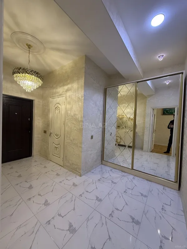 Kirayə verilir 2 otaqlı mənzil 65 m²