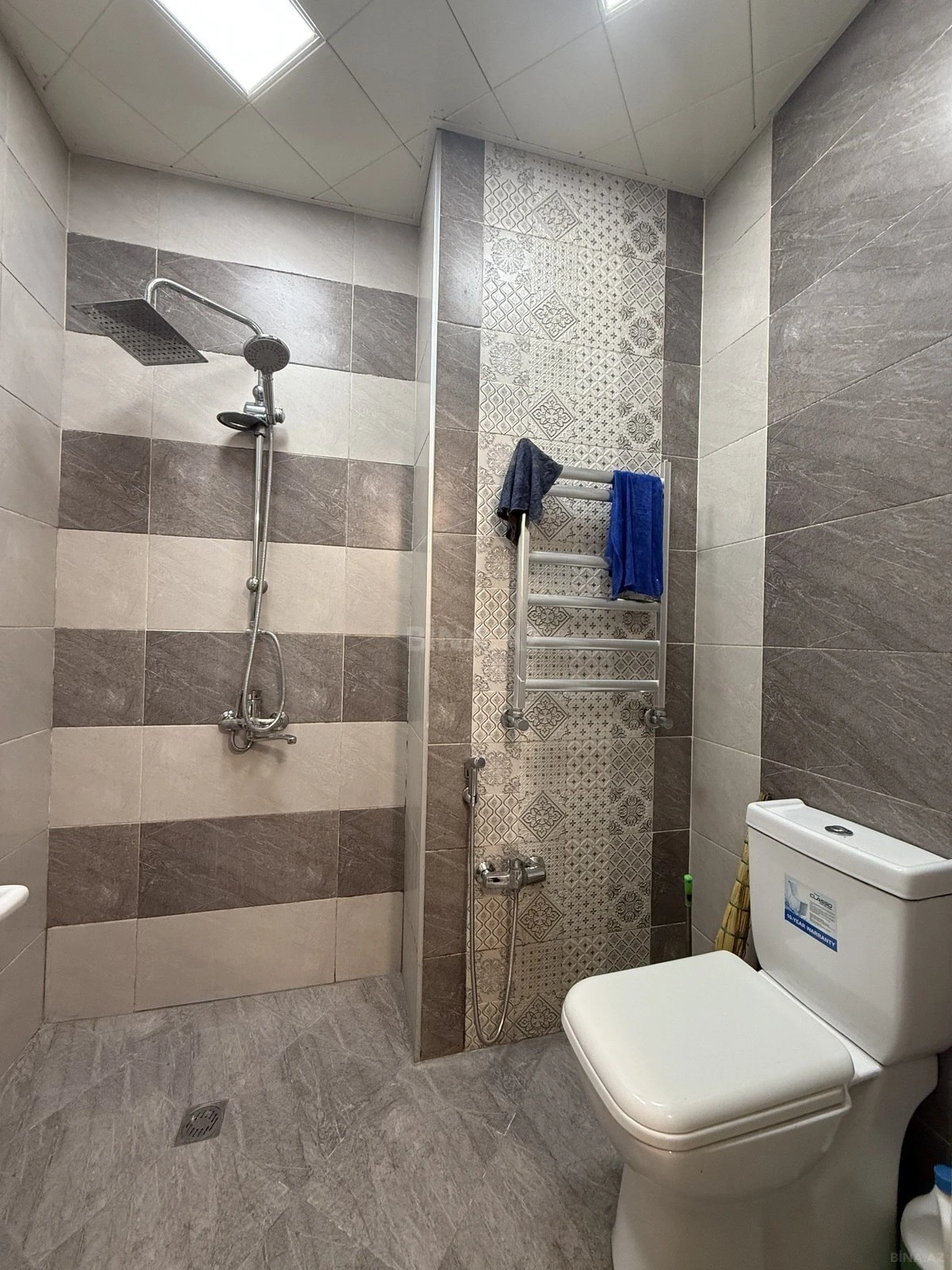 Kirayə verilir 2 otaqlı mənzil 65 m²