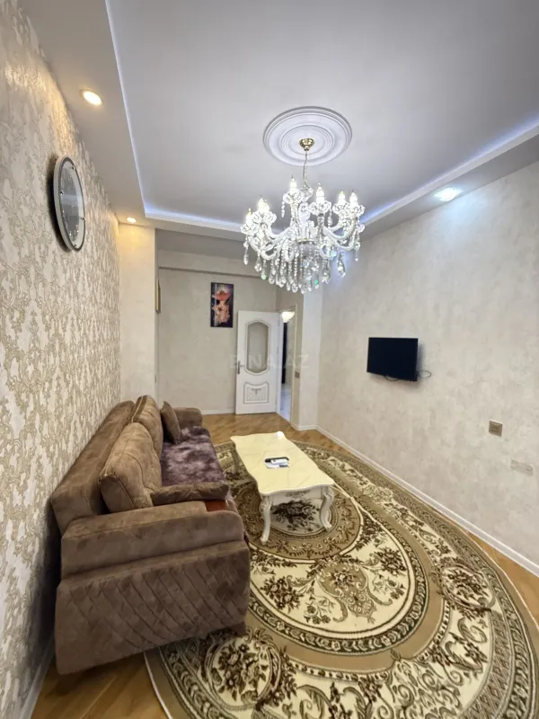 Kirayə verilir 2 otaqlı mənzil 65 m²