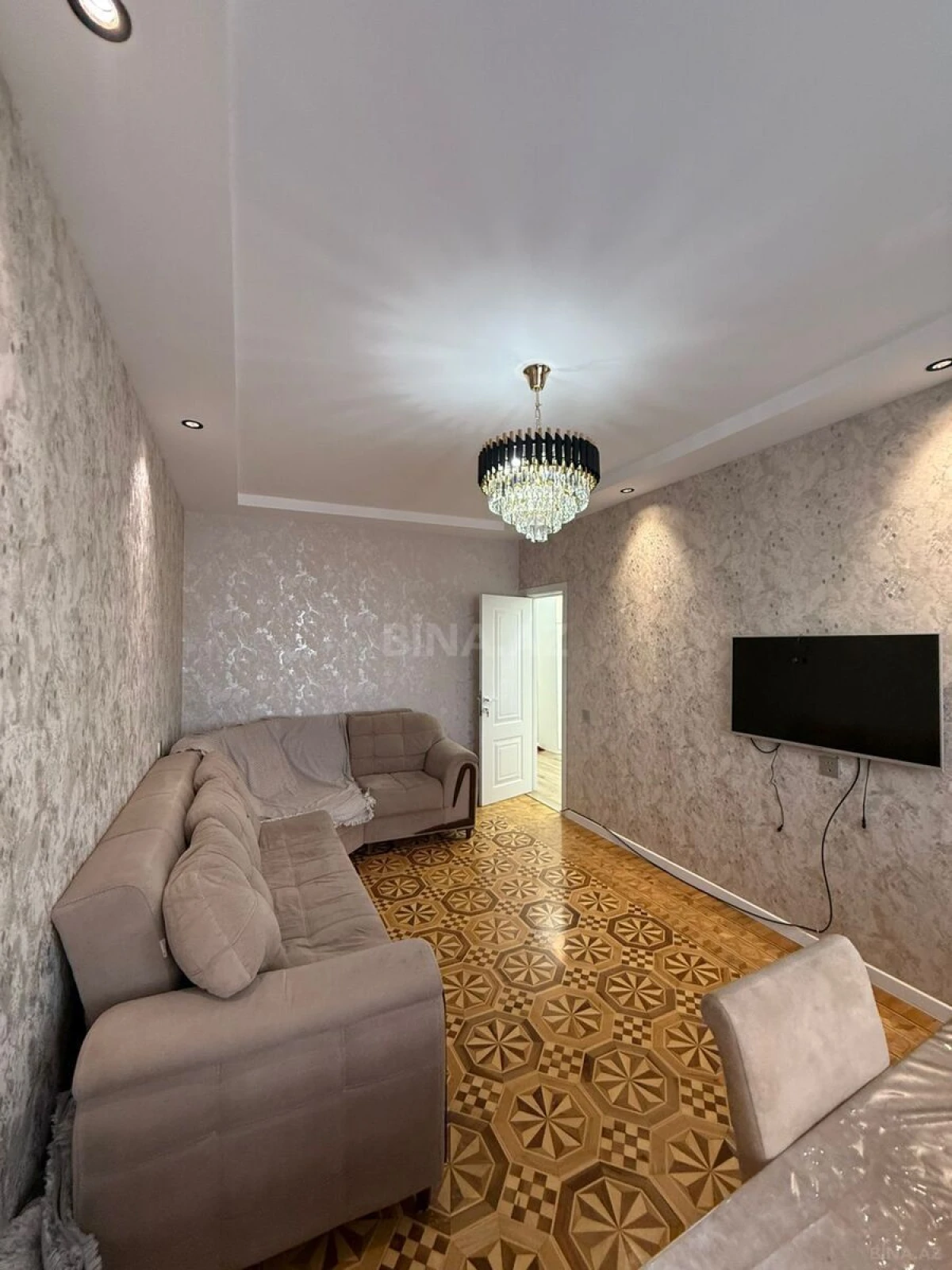 Satılır 3 otaqlı mənzil 82 m²