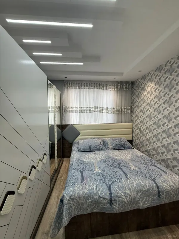 Satılır 3 otaqlı mənzil 82 m²
