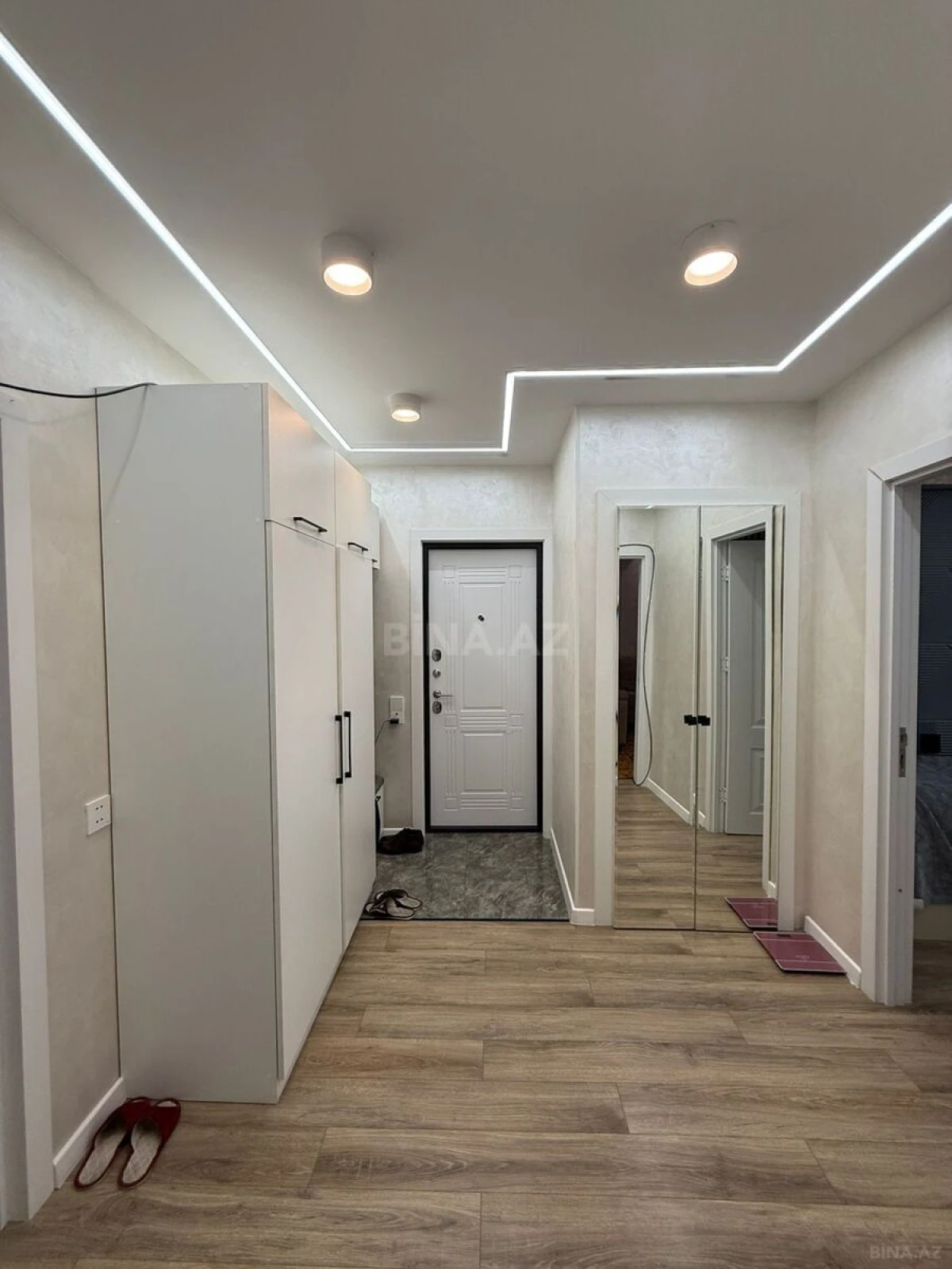 Satılır 3 otaqlı mənzil 82 m²