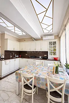 Satılır 4 otaqlı mənzil 170 m²