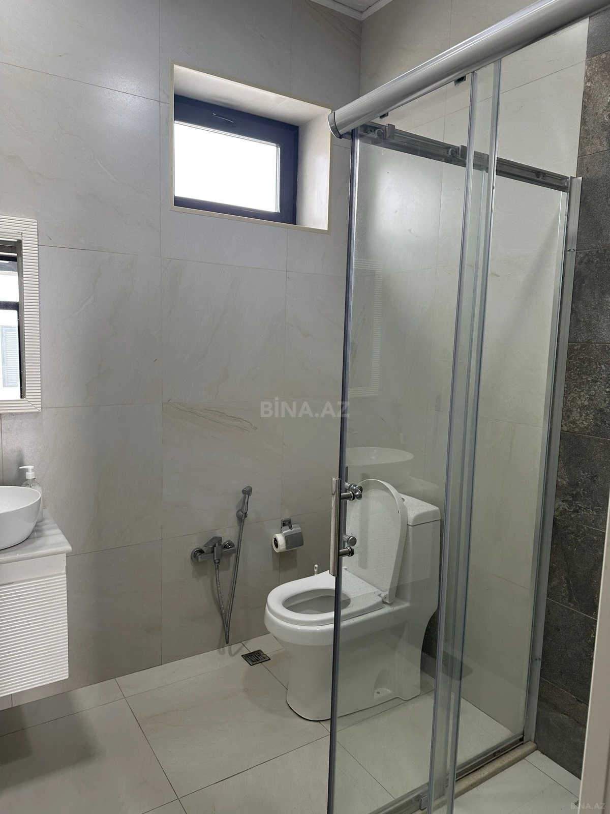 Kirayə verilir 4 otaqlı həyət evi 130 m²