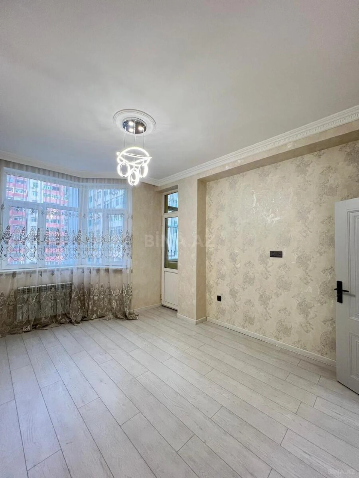 Satılır 2 otaqlı mənzil 55 m²