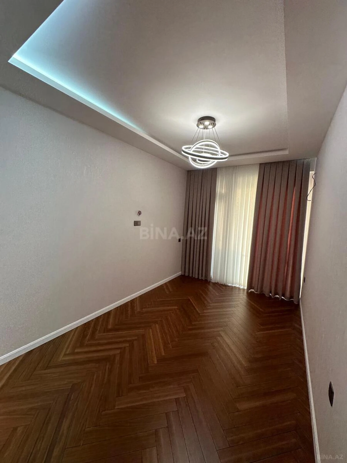 Satılır 3 otaqlı mənzil 100 m²