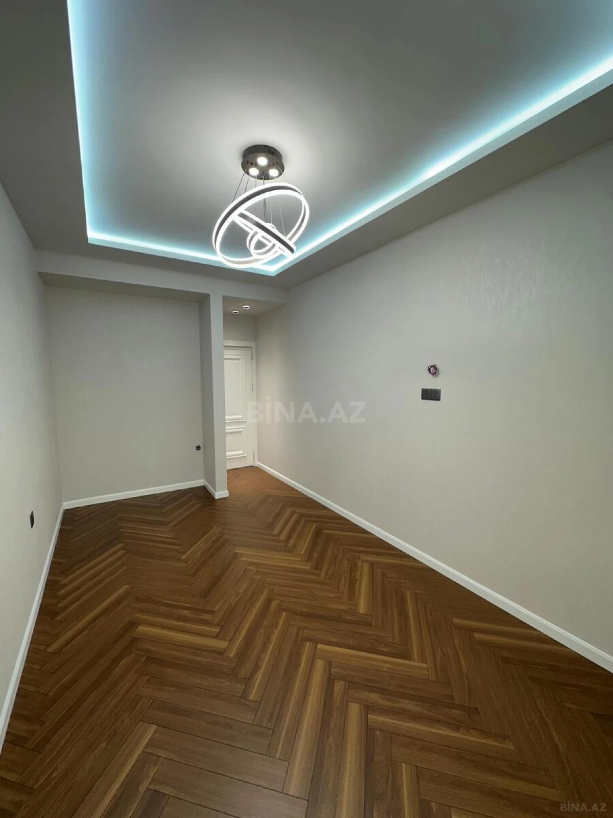Satılır 3 otaqlı mənzil 100 m²