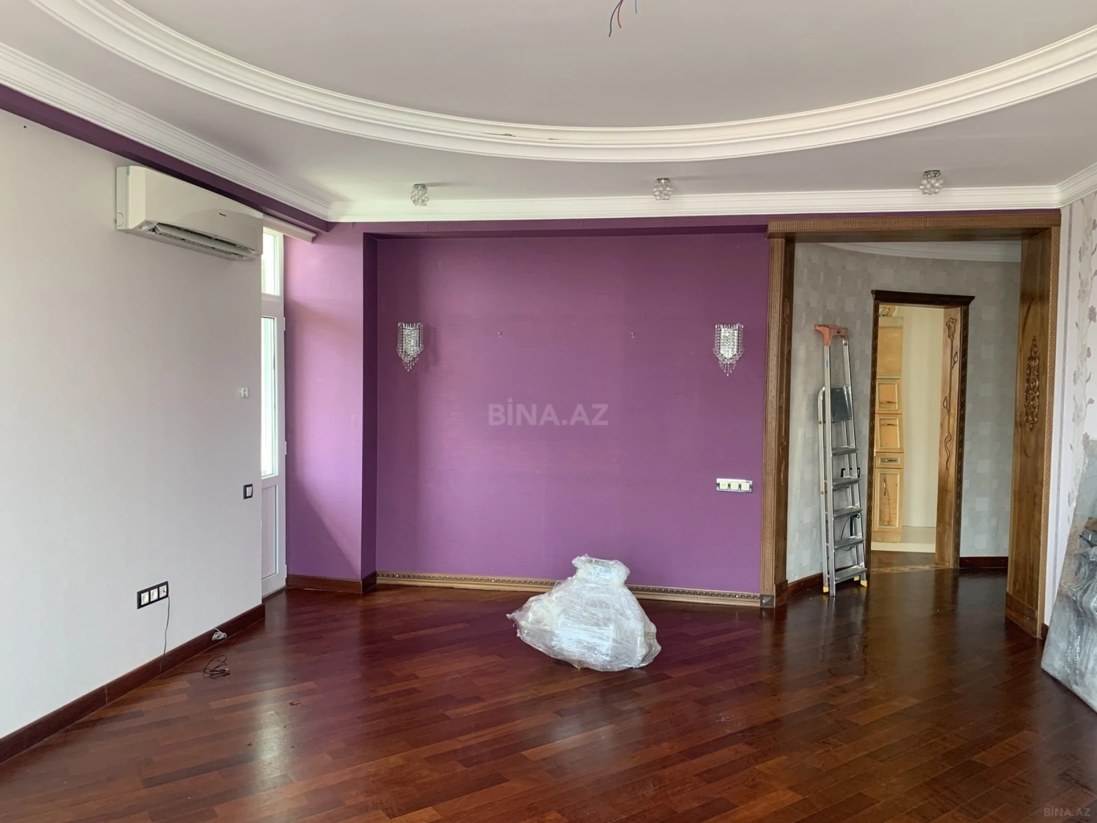 Satılır 3 otaqlı mənzil 123 m²