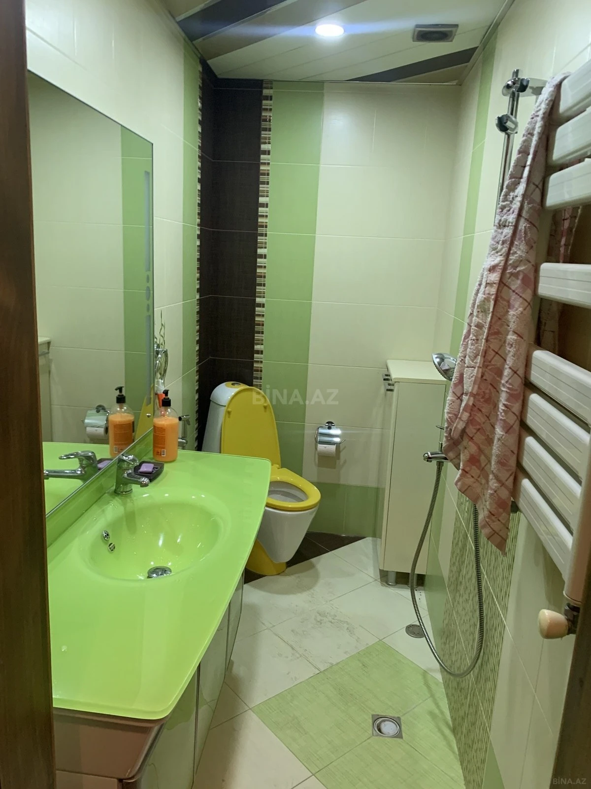 Satılır 3 otaqlı mənzil 123 m²