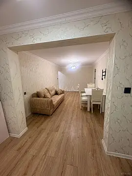 Kirayə verilir 2 otaqlı mənzil 55 m²