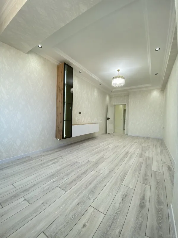 Satılır 2 otaqlı mənzil 71 m²