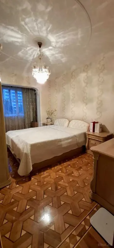 Satılır 5 otaqlı mənzil 150 m²