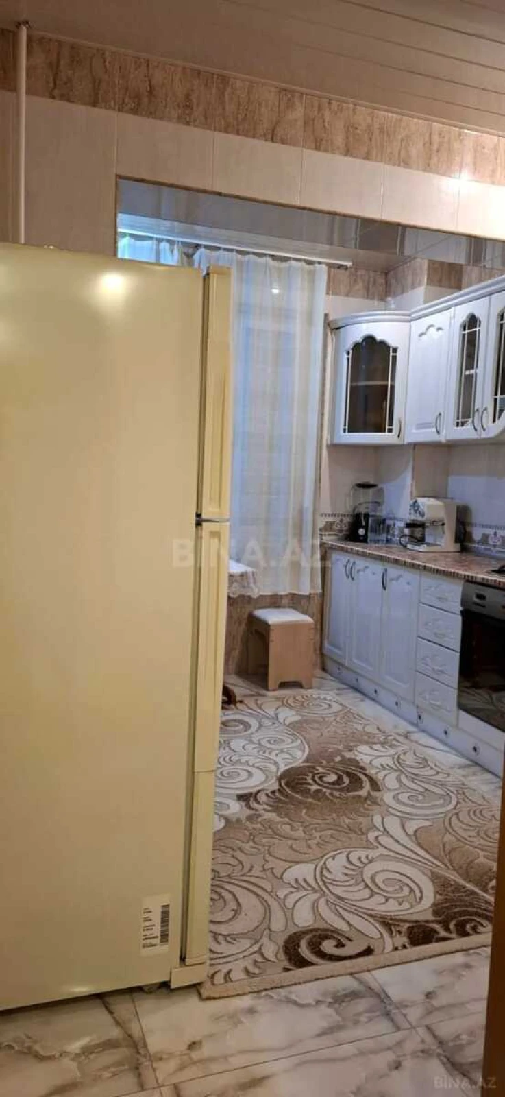 Satılır 5 otaqlı mənzil 150 m²
