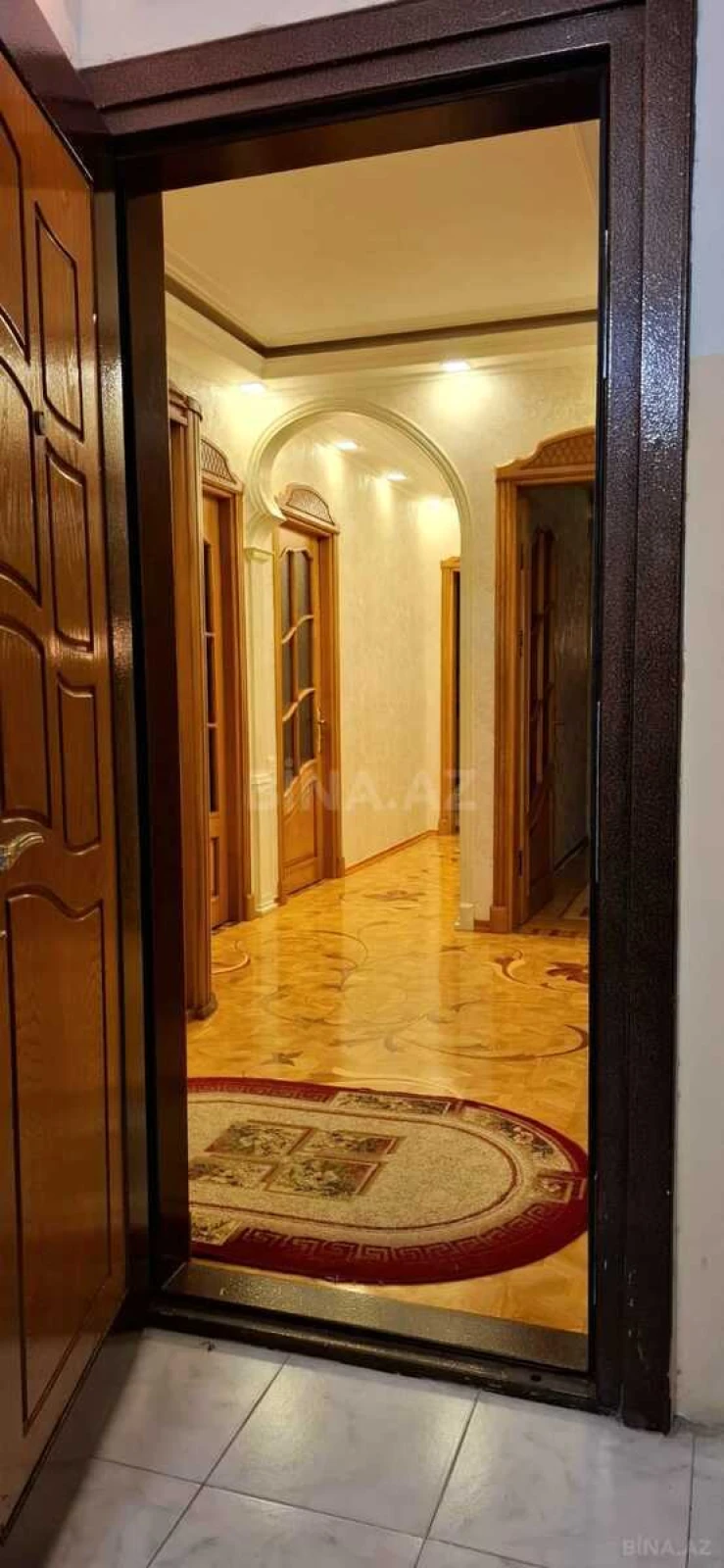 Satılır 5 otaqlı mənzil 150 m²