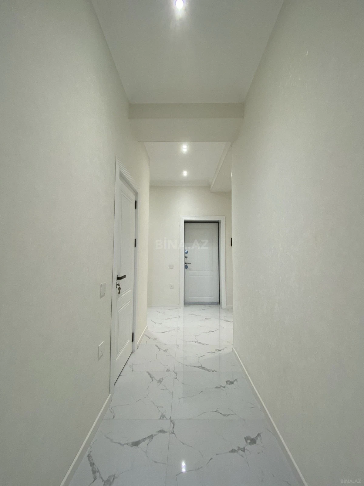 Satılır 3 otaqlı mənzil 92 m²