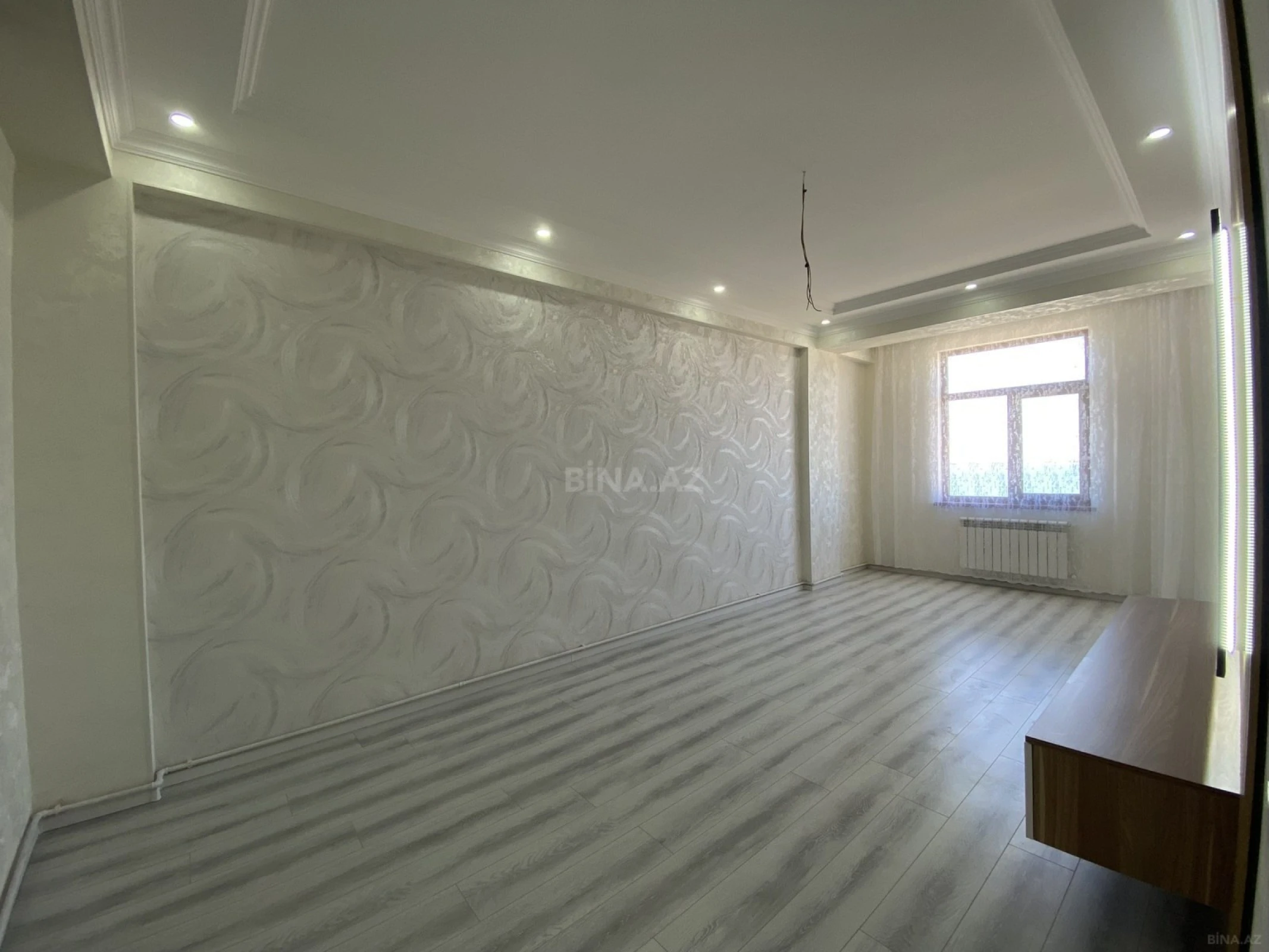 Satılır 3 otaqlı mənzil 92 m²
