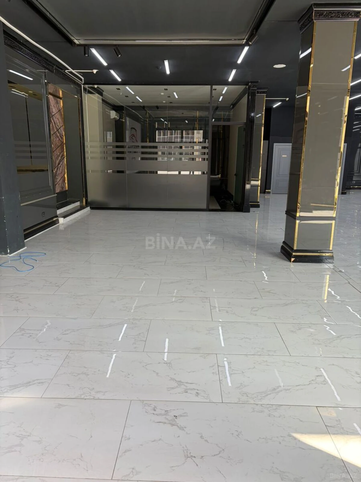 Kirayə verilir obyekt 630 m²