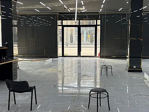 Kirayə verilir obyekt 630 m²