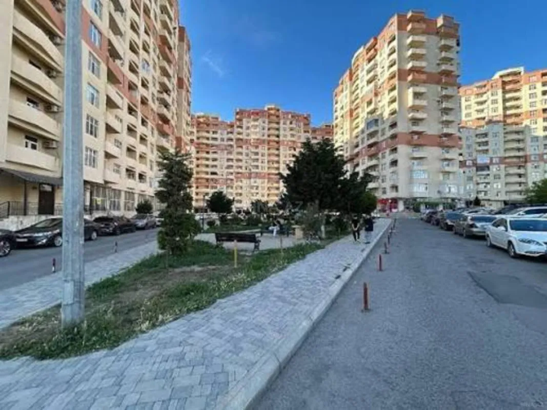 Satılır 3 otaqlı mənzil 97 m²