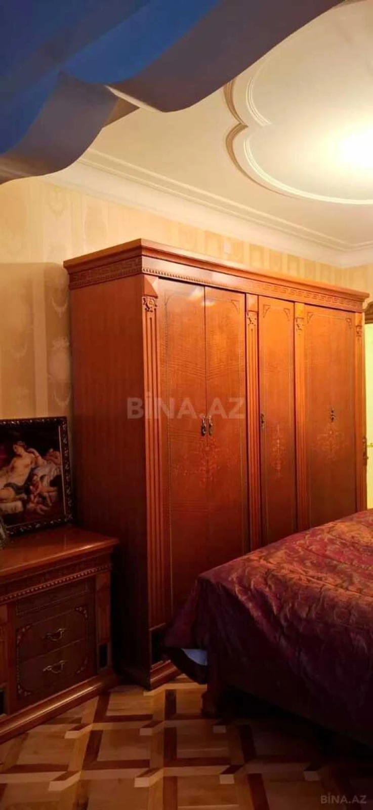 Satılır 5 otaqlı mənzil 150 m²