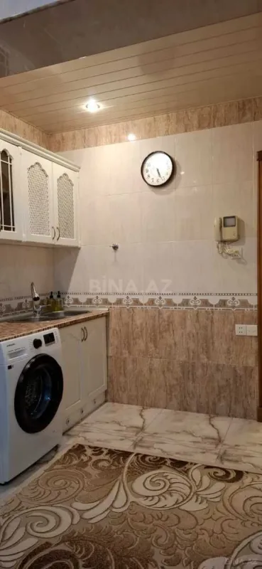 Satılır 5 otaqlı mənzil 150 m²