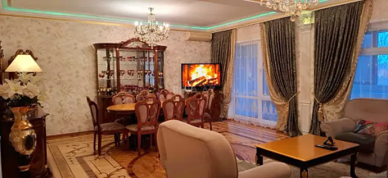 Satılır 5 otaqlı mənzil 150 m² — Bakı, Nizami 5 otaq 150.00 m²