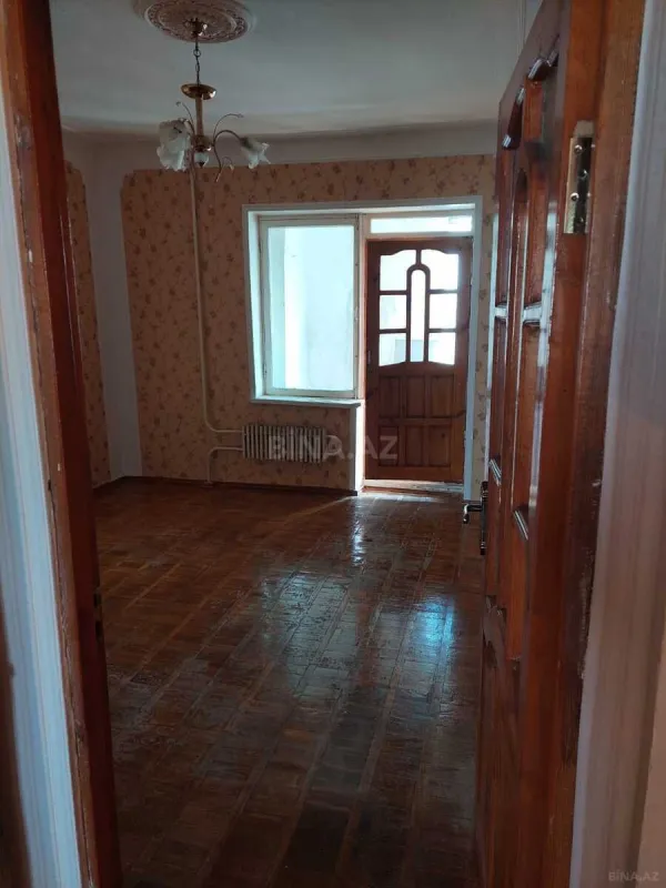 Satılır 4 otaqlı mənzil 100 m²