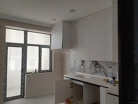Satılır 3 otaqlı mənzil 136 m²