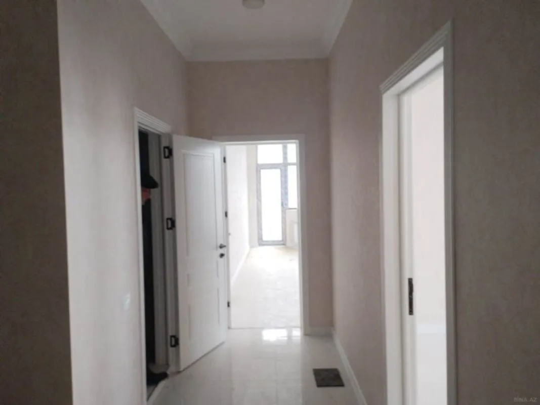 Satılır 3 otaqlı mənzil 136 m²