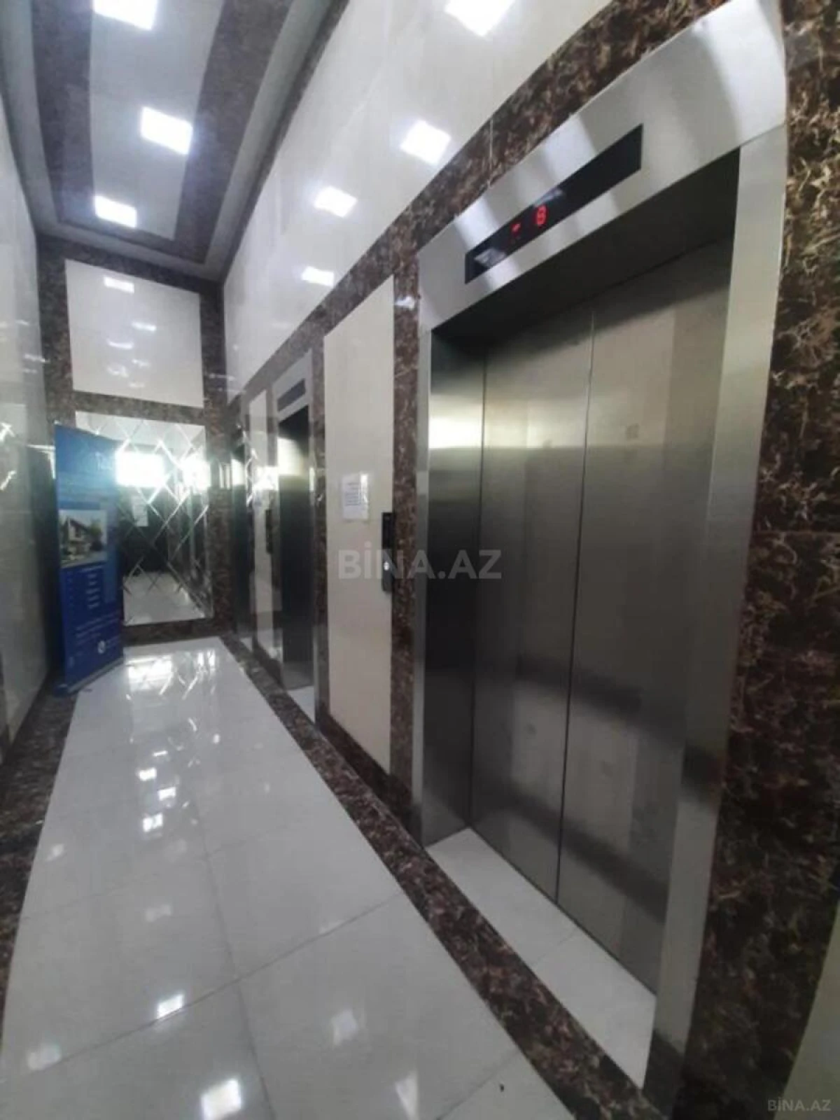Satılır 3 otaqlı mənzil 136 m²