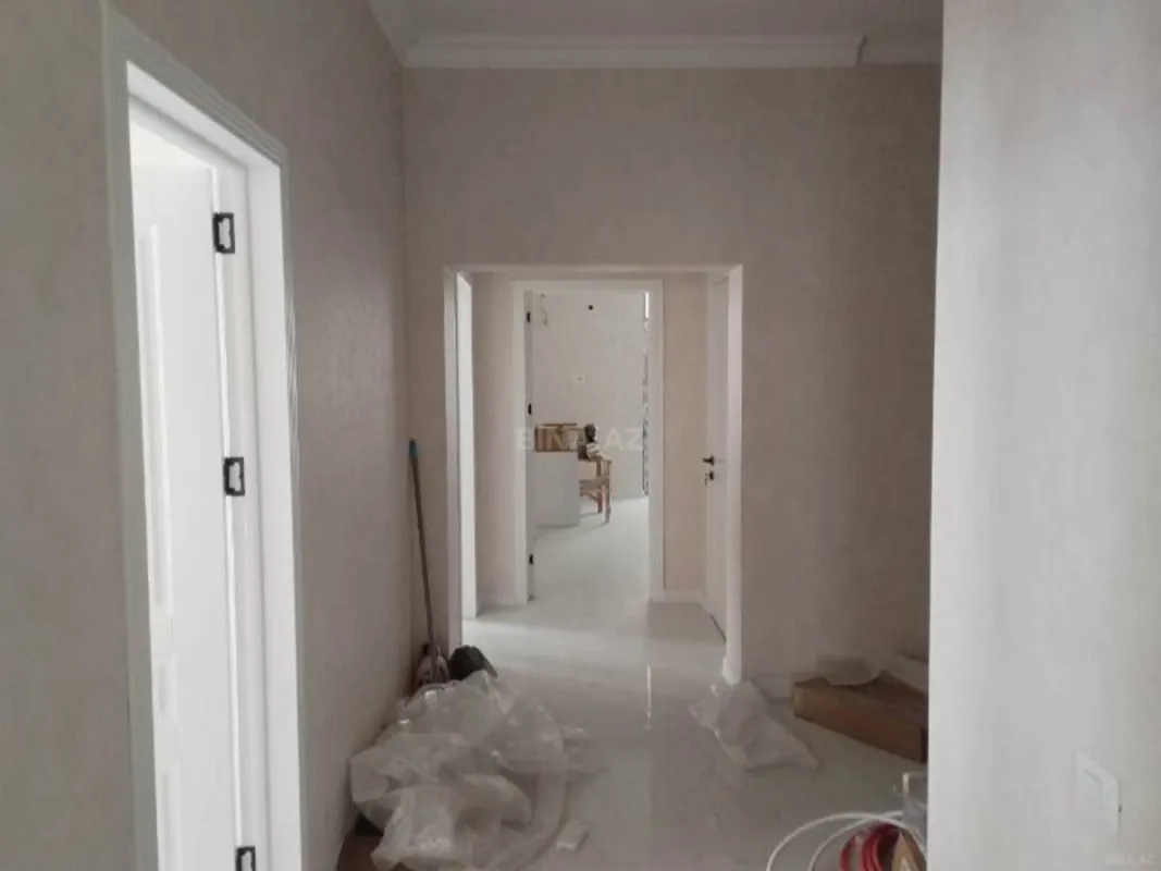 Satılır 3 otaqlı mənzil 136 m²