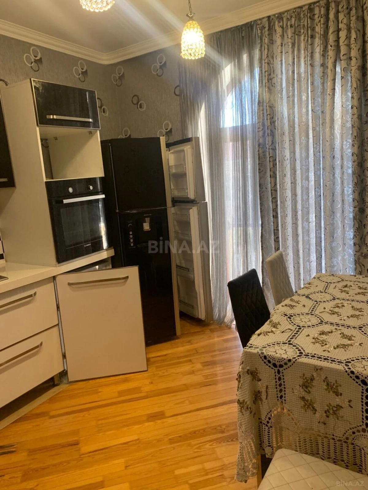 Kirayə verilir 4 otaqlı mənzil 110 m²