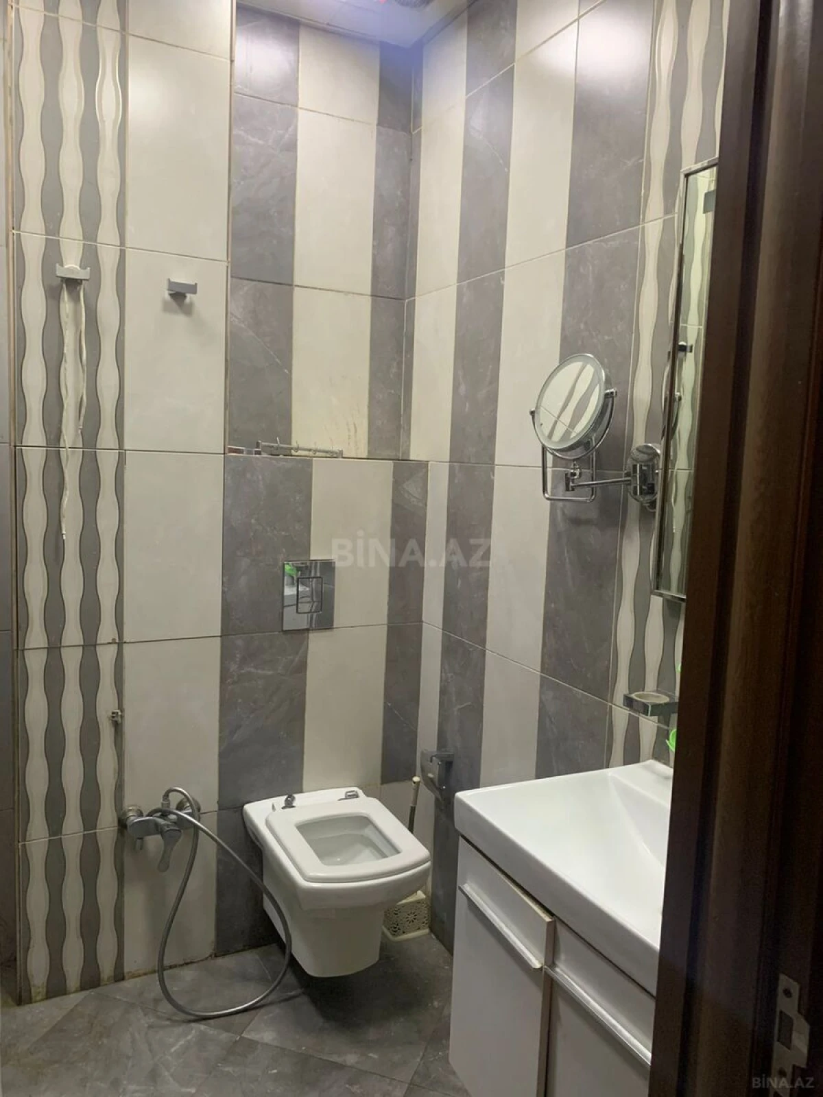 Kirayə verilir 4 otaqlı mənzil 110 m²