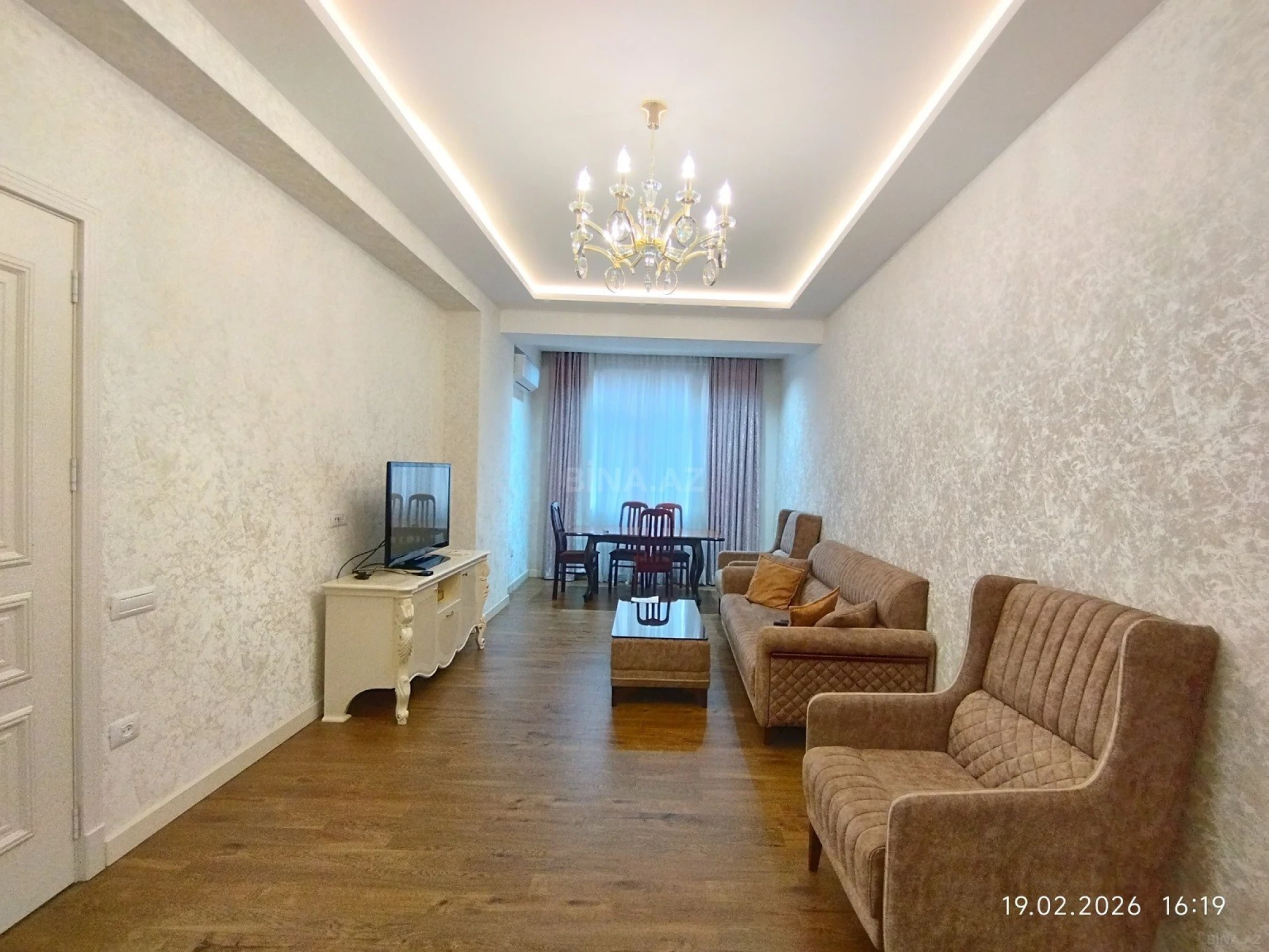Kirayə verilir 2 otaqlı mənzil 84 m²