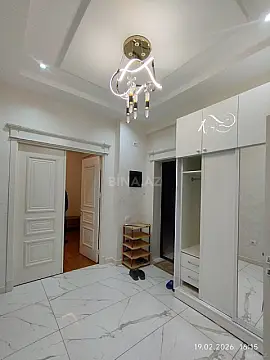 Kirayə verilir 2 otaqlı mənzil 84 m²