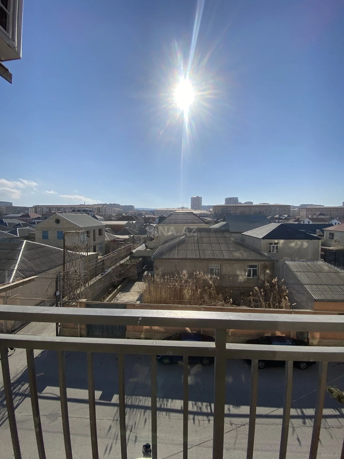 Satılır 4 otaqlı mənzil 107 m²