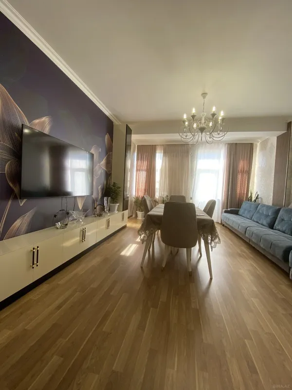 Satılır 4 otaqlı mənzil 107 m²