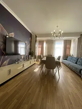 Satılır 4 otaqlı mənzil 107 m²