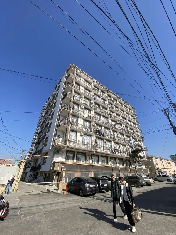 Satılır 4 otaqlı mənzil 107 m²