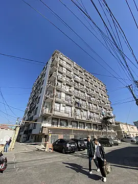 Satılır 4 otaqlı mənzil 107 m²