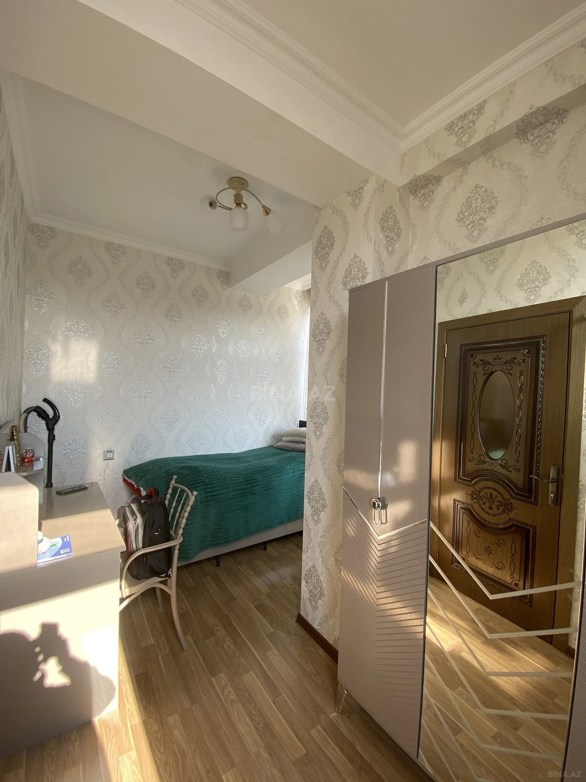 Satılır 4 otaqlı mənzil 107 m²