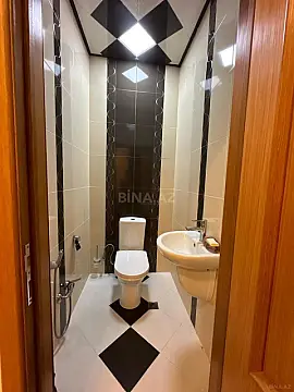 Kirayə verilir 2 otaqlı mənzil 107 m²