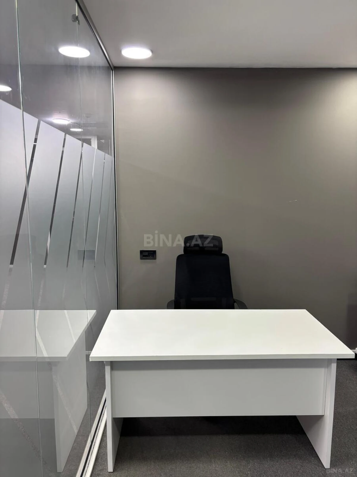 Kirayə verilir 2 otaqlı ofis 27 m²