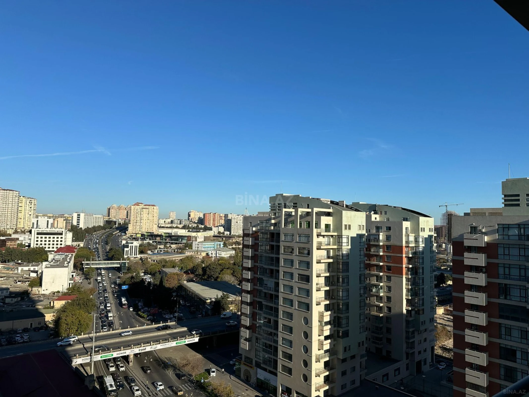 Satılır 3 otaqlı mənzil 110 m²